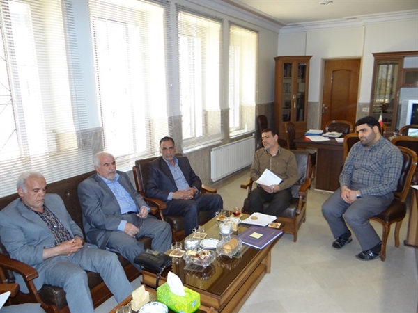 جلسه با هیات مدیره شرکت مرکزی کارگزاران استان